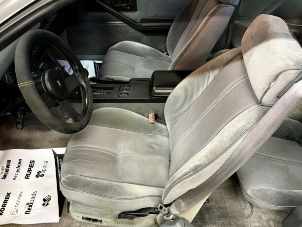 chevrolet-camaro-1985-big-21