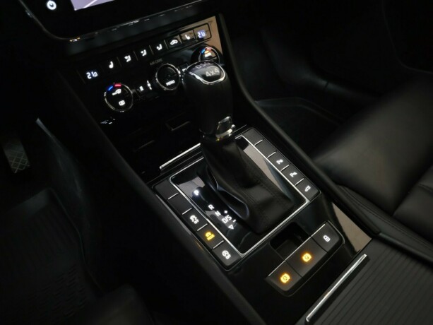 skoda-superb-diesel-2018-big-25