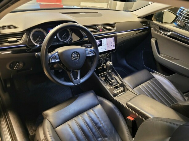 skoda-superb-diesel-2018-big-24