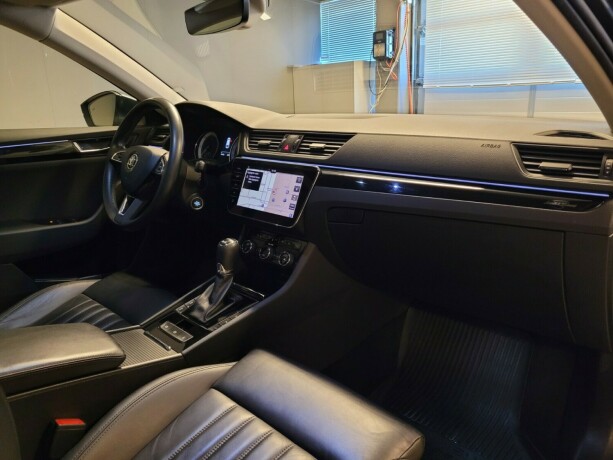 skoda-superb-diesel-2018-big-12