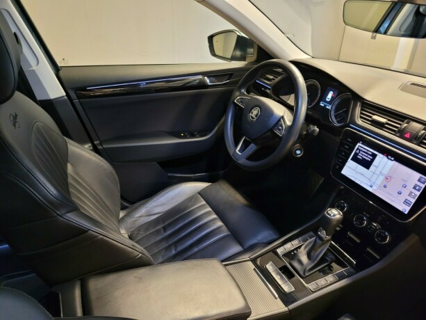 skoda-superb-diesel-2018-big-13