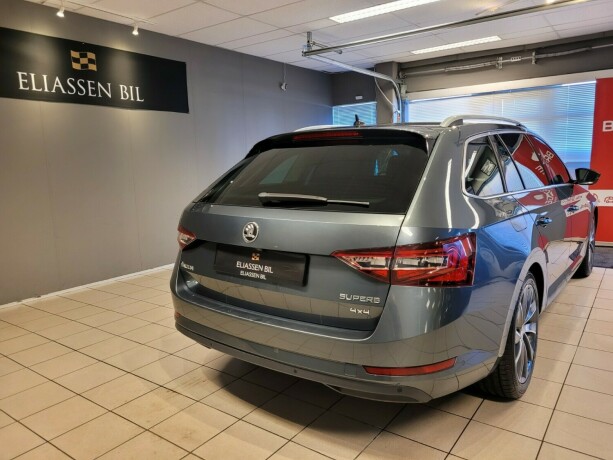 skoda-superb-diesel-2018-big-5