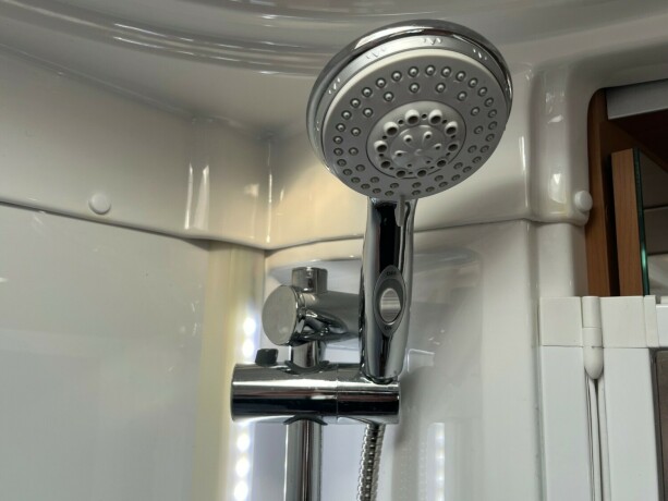 laika-ecovip-600-dobbelseng-bak-senkeseng-truma-6eh-b-f248rerkort-god-nyttelast-diesel-2016-big-48