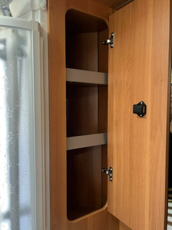 laika-ecovip-600-dobbelseng-bak-senkeseng-truma-6eh-b-f248rerkort-god-nyttelast-diesel-2016-big-50