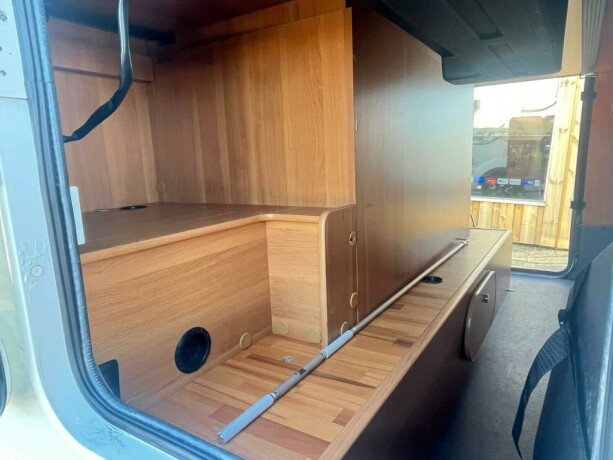 laika-ecovip-600-dobbelseng-bak-senkeseng-truma-6eh-b-f248rerkort-god-nyttelast-diesel-2016-big-11