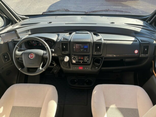 laika-ecovip-600-dobbelseng-bak-senkeseng-truma-6eh-b-f248rerkort-god-nyttelast-diesel-2016-big-15