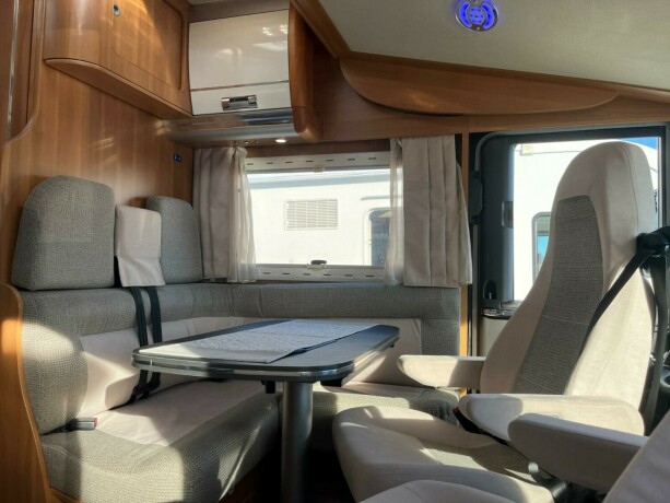 laika-ecovip-600-dobbelseng-bak-senkeseng-truma-6eh-b-f248rerkort-god-nyttelast-diesel-2016-big-23