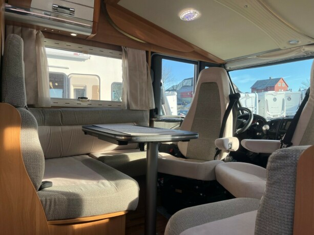 laika-ecovip-600-dobbelseng-bak-senkeseng-truma-6eh-b-f248rerkort-god-nyttelast-diesel-2016-big-22