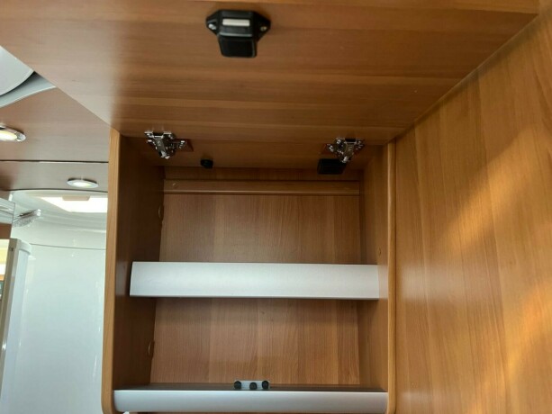 laika-ecovip-600-dobbelseng-bak-senkeseng-truma-6eh-b-f248rerkort-god-nyttelast-diesel-2016-big-53