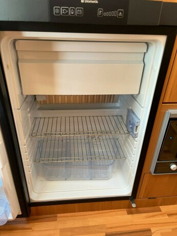 laika-ecovip-600-dobbelseng-bak-senkeseng-truma-6eh-b-f248rerkort-god-nyttelast-diesel-2016-big-37