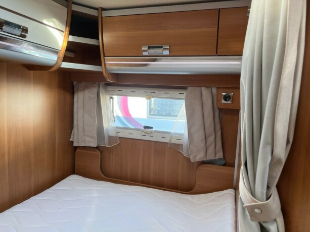 laika-ecovip-600-dobbelseng-bak-senkeseng-truma-6eh-b-f248rerkort-god-nyttelast-diesel-2016-big-62