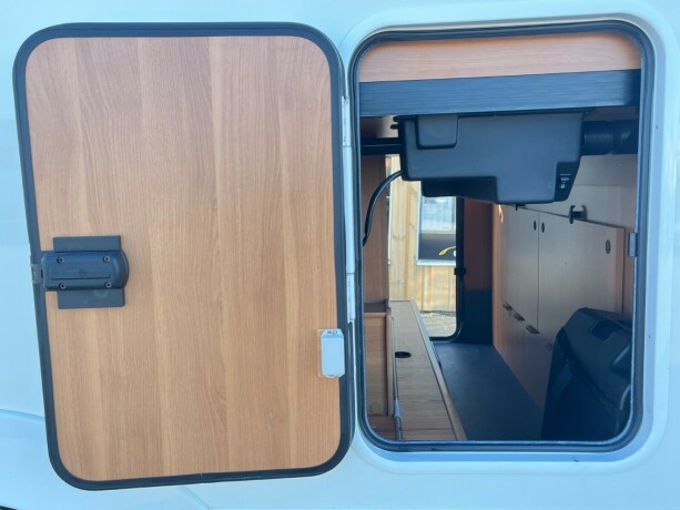 laika-ecovip-600-dobbelseng-bak-senkeseng-truma-6eh-b-f248rerkort-god-nyttelast-diesel-2016-big-10