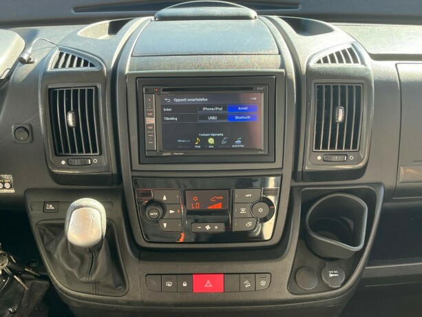 laika-ecovip-600-dobbelseng-bak-senkeseng-truma-6eh-b-f248rerkort-god-nyttelast-diesel-2016-big-19