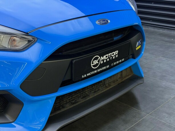 ford-focus-bensin-2016-big-4