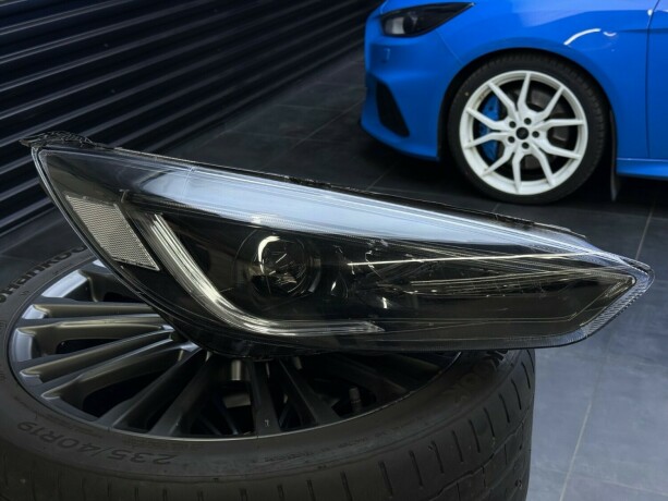 ford-focus-bensin-2016-big-40