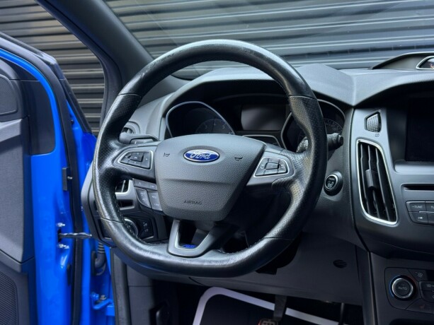 ford-focus-bensin-2016-big-14