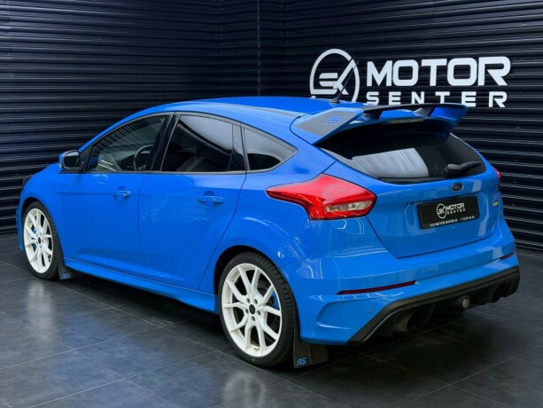 ford-focus-bensin-2016-big-1