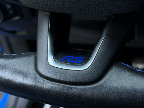 ford-focus-bensin-2016-big-16