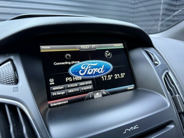 ford-focus-bensin-2016-big-22