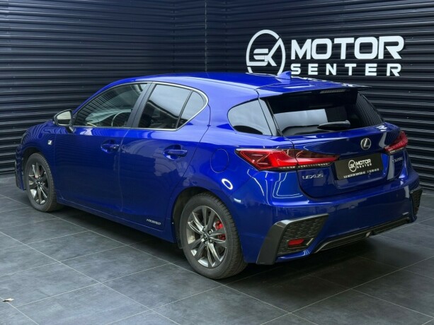 lexus-ct200h-elektrisitetbensin-2018-big-1