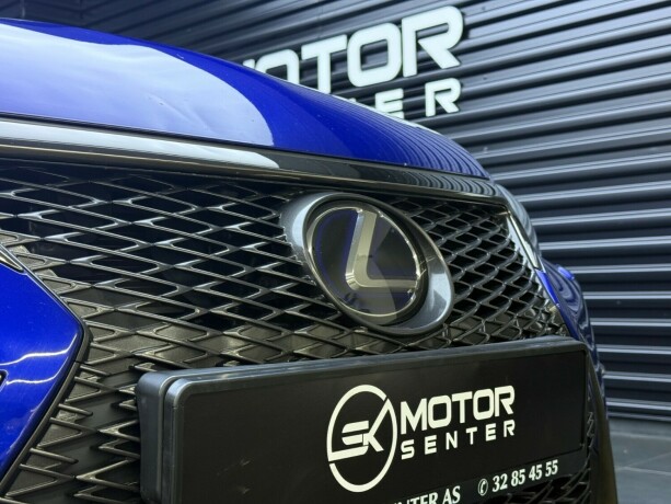 lexus-ct200h-elektrisitetbensin-2018-big-4