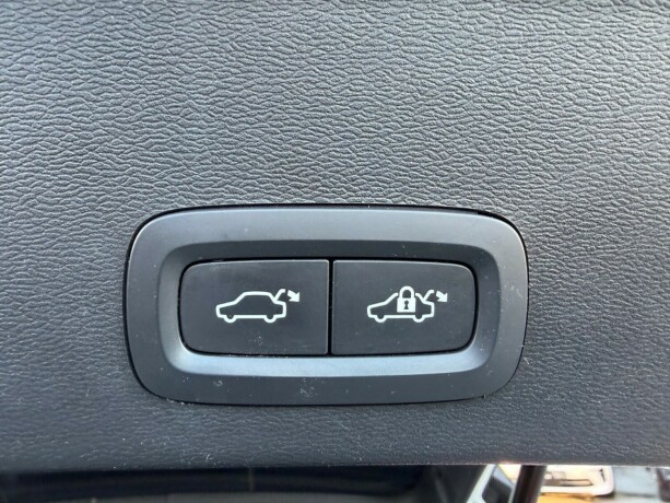 volvo-xc-40-elektrisitet-2021-big-22