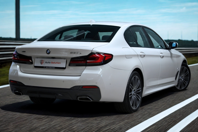 bmw-5-serie-elektrisitetbensin-2021-big-2