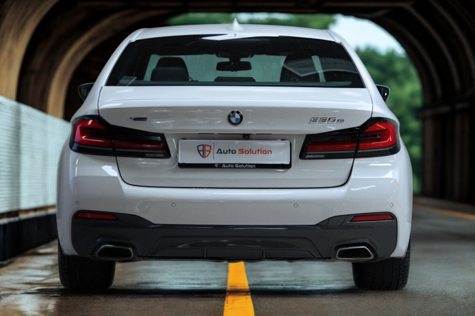 bmw-5-serie-elektrisitetbensin-2021-big-4