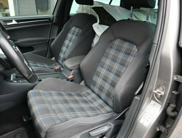 volkswagen-golf-elektrisitetbensin-2015-big-9