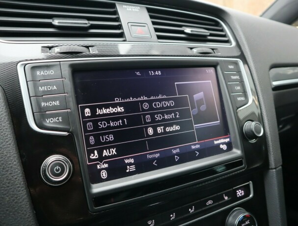 volkswagen-golf-elektrisitetbensin-2015-big-20