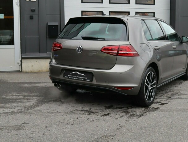 volkswagen-golf-elektrisitetbensin-2015-big-3