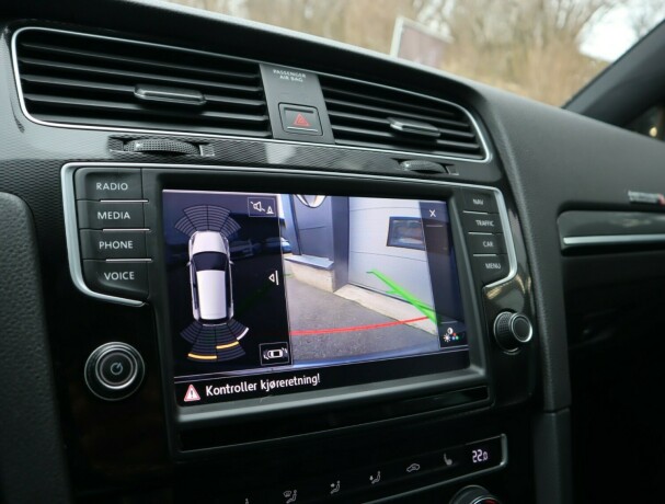 volkswagen-golf-elektrisitetbensin-2015-big-21