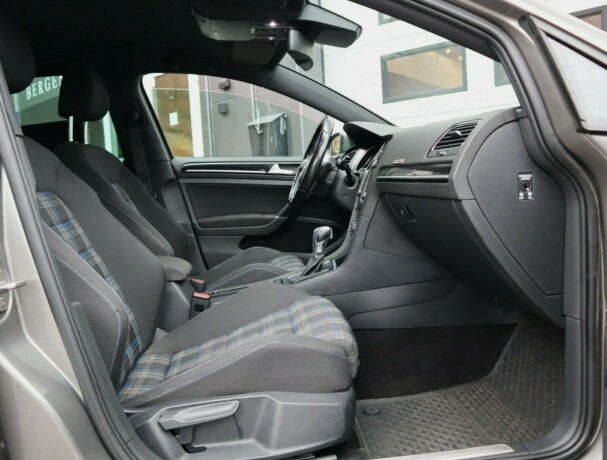 volkswagen-golf-elektrisitetbensin-2015-big-12