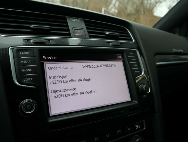 volkswagen-golf-elektrisitetbensin-2015-big-30