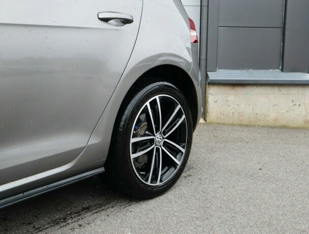 volkswagen-golf-elektrisitetbensin-2015-big-7