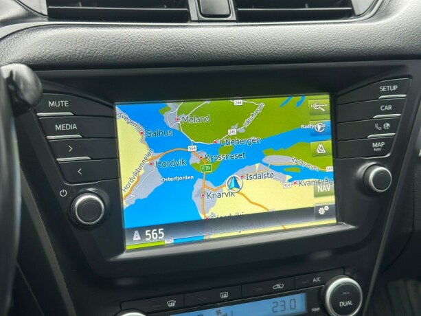 toyota-avensis-diesel-2015-big-20