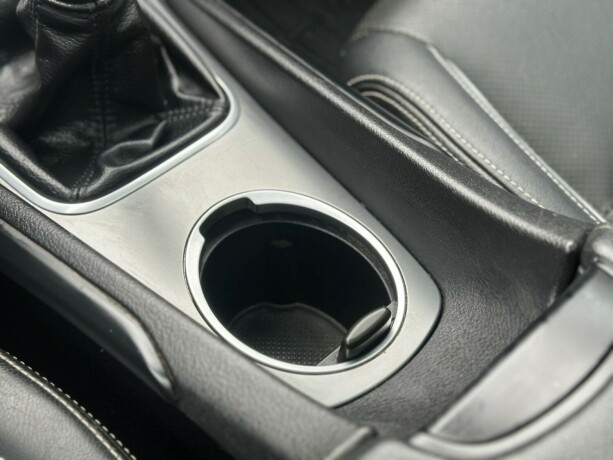 toyota-avensis-diesel-2015-big-15