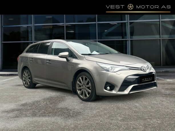 toyota-avensis-diesel-2015-big-0