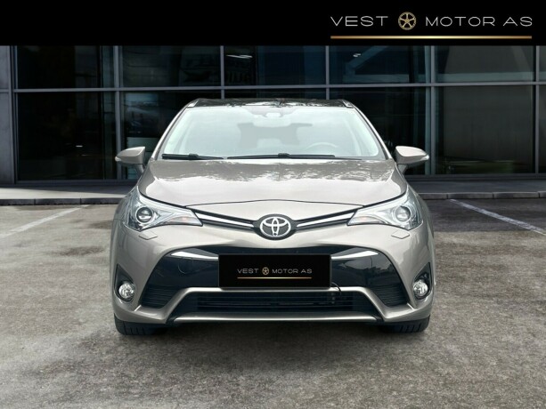 toyota-avensis-diesel-2015-big-1
