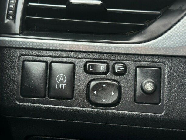 toyota-avensis-diesel-2015-big-27