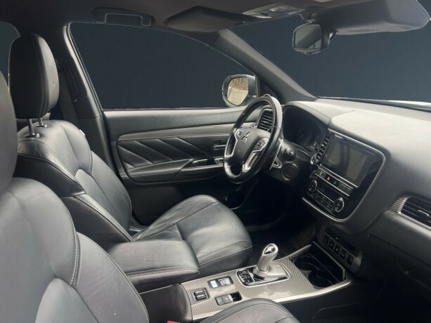 mitsubishi-outlander-elektrisitetbensin-2019-big-11