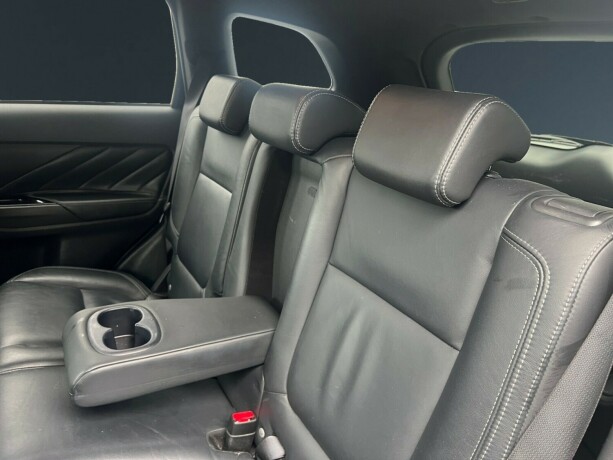 mitsubishi-outlander-elektrisitetbensin-2019-big-10