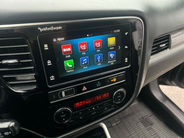 mitsubishi-outlander-elektrisitetbensin-2019-big-17