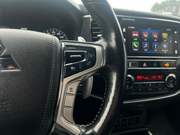 mitsubishi-outlander-elektrisitetbensin-2019-big-15