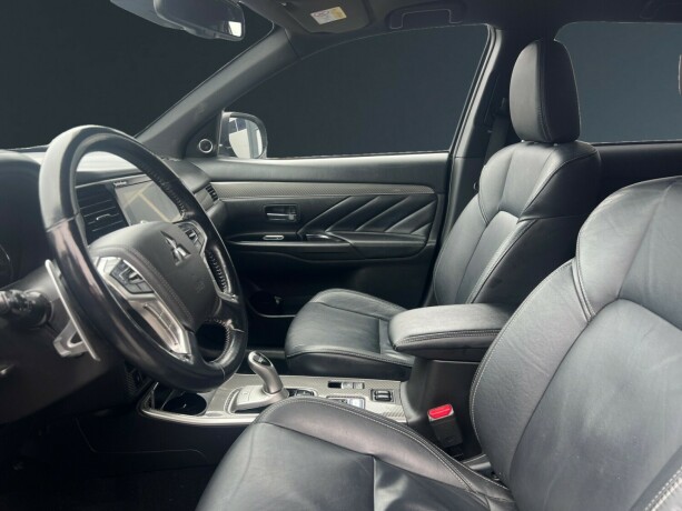 mitsubishi-outlander-elektrisitetbensin-2019-big-8