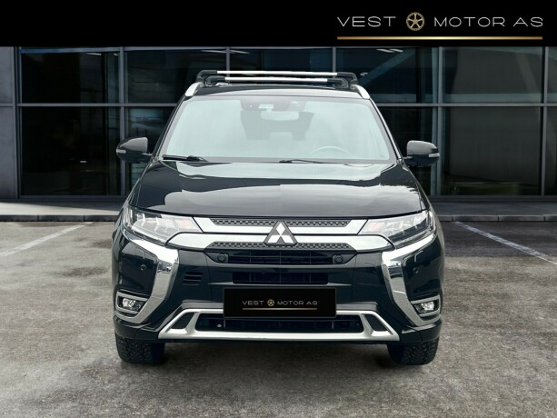 mitsubishi-outlander-elektrisitetbensin-2019-big-1
