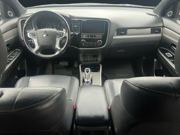 mitsubishi-outlander-elektrisitetbensin-2019-big-13