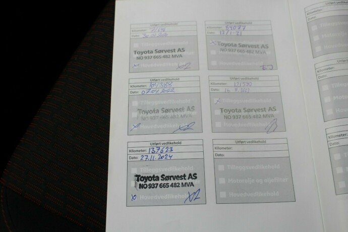 toyota-auris-bensin-2013-big-14