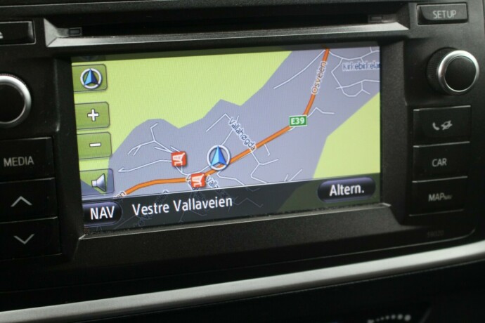 toyota-auris-bensin-2013-big-10