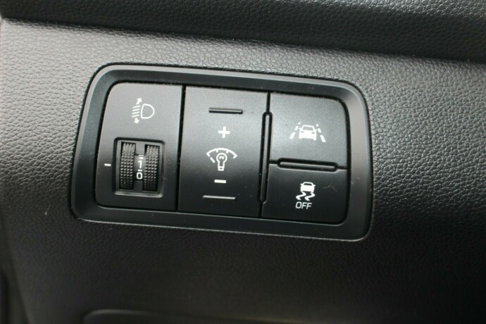 hyundai-i20-bensin-2018-big-9